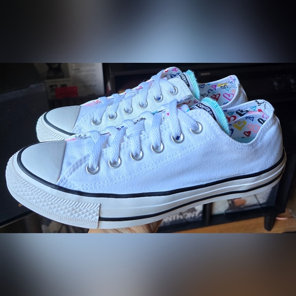 Converse CTAS Double Tongue Heart Women's Low Top Shoes, Sz 9 - Picture 1 of 8